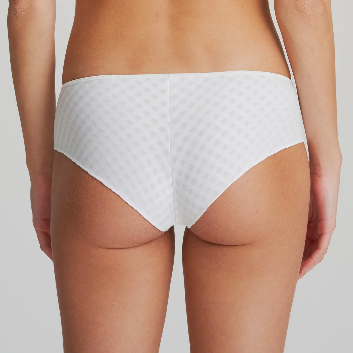 Avero Hotpant | White