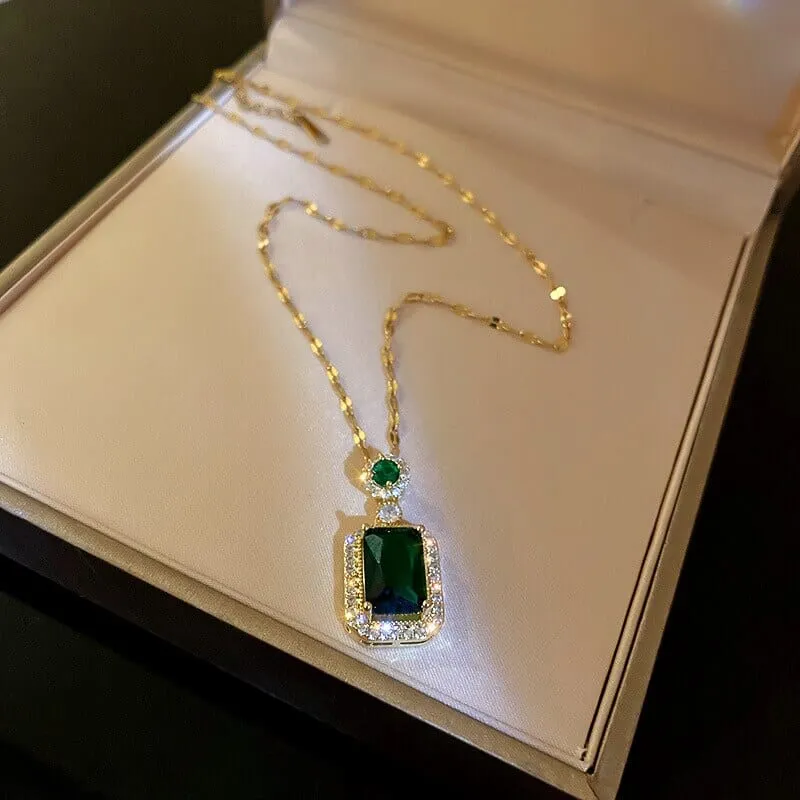 Exquisite Emerald Geometric Earring and Necklace Set