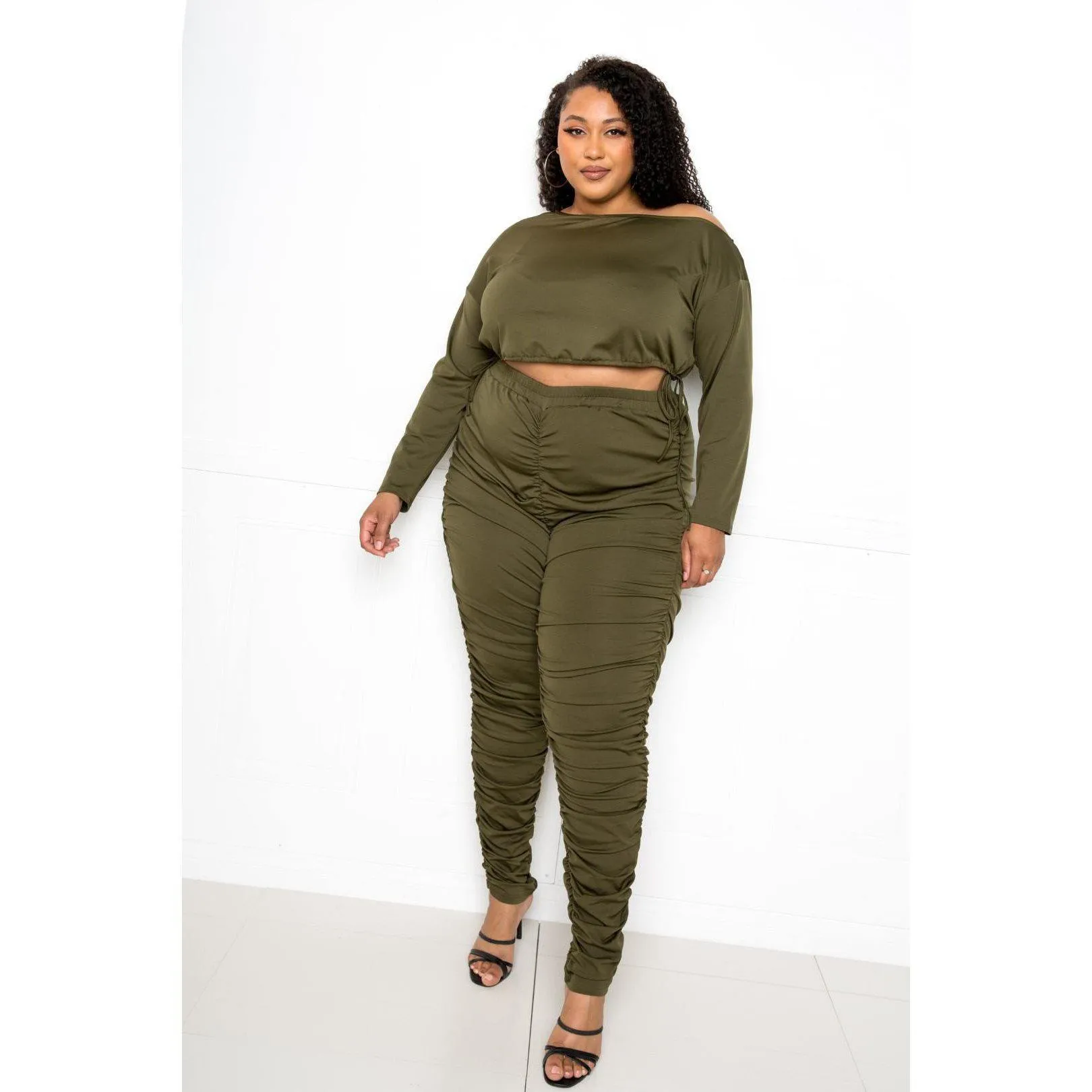 Off Shoulder Cropped Top And Ruched Leggings Sets