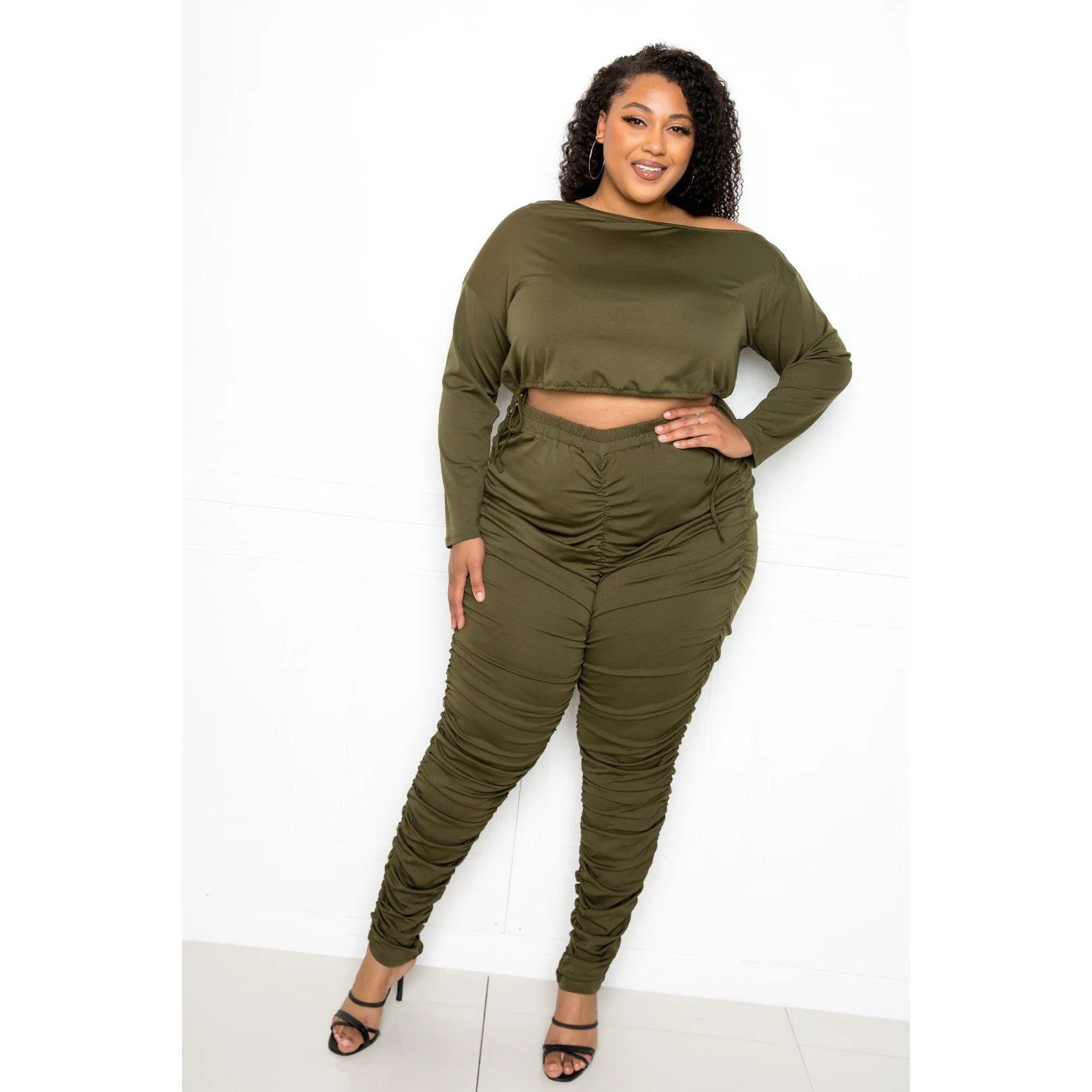 Off Shoulder Cropped Top And Ruched Leggings Sets